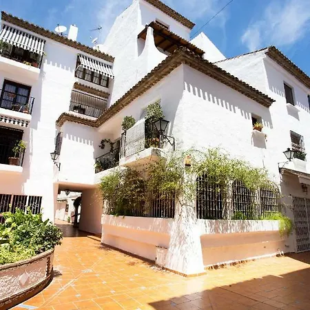 Monko - Center & White Town O Apartment